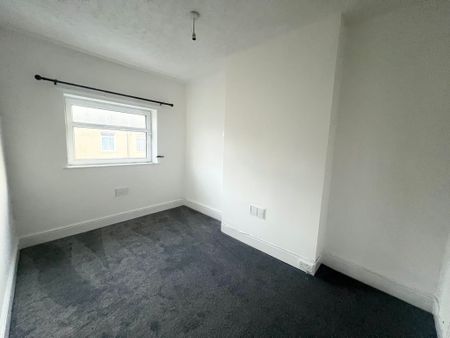 Main Street, Barry - Photo 4