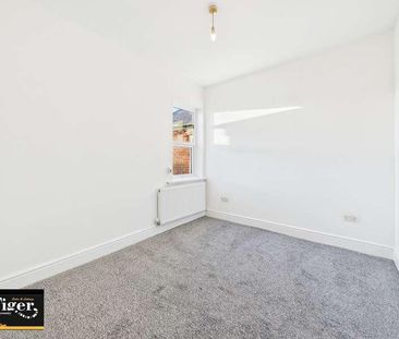 Central Drive, Blackpool, FY1 - Photo 3