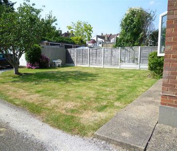 1 bedroom flat to rent - Photo 6