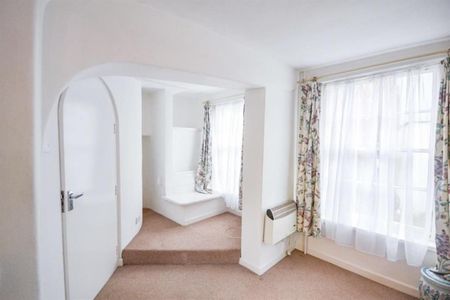 Studio Flat Tudor Street, Exeter, EX4 3BR - Photo 5