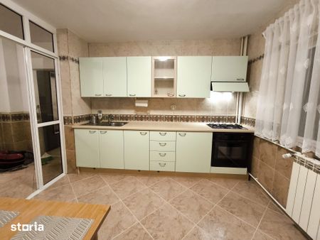 Proprietar Inchiriez 3 camere vis-a-vis de MALL VITAN complet mobilat - Fotografie 4