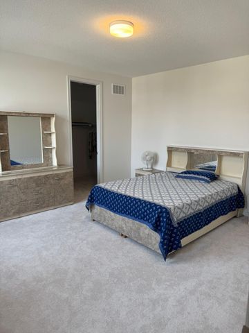 For Lease - 32 Twinleaf Crescent, Adjala-Tosorontio, Ontario - Photo 4