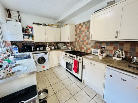 Picknalls Avenue, Uttoxeter - Photo 3
