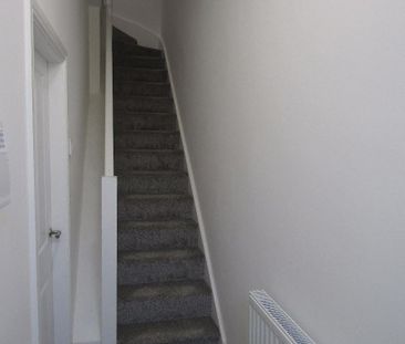 Kensington, Kensington Fields. - Photo 4