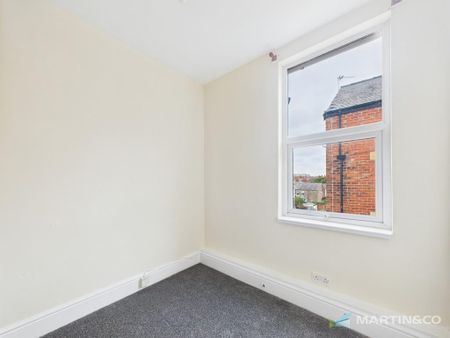 2 bedroom flat to rent - Photo 3