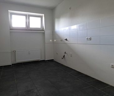 Einziehen und Wohlfühlen - großzügige und renovierte 2-Zimmer-Wohnu... - Photo 3
