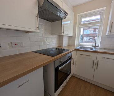 Withewood Mansions, SO15 - Photo 1