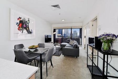 Alluring 2-bedroom apartment near Melbourne Central Station - Photo 2