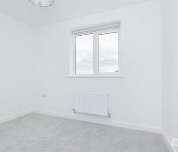 3 bed House - Semi-Detached To Let - Photo 2