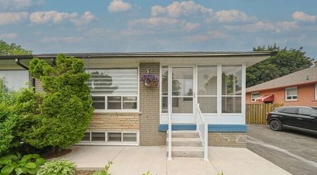 For Lease - 68 Avondale Boulevard, Brampton, Ontario - Photo 4