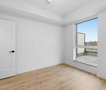 For Lease - 2088 James Street, Burlington, Ontario - Photo 2