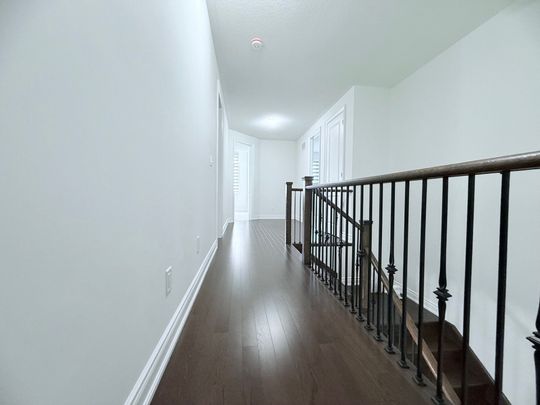 For Lease - 538 Baker Hill Boulevard, Whitchurch-Stouffville, Ontario - Photo 1