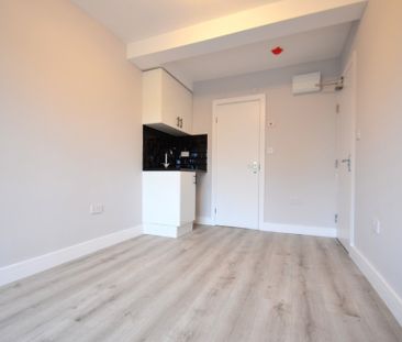 1 bedroom Property to rent - Photo 2
