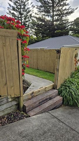 Insulated internal garage, small dog or cat by neg - Photo 3