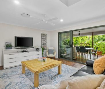 STEP INSIDE AND BE IMPRESSED Rent $710.00 until 29/3 then $820.00pw - Photo 2