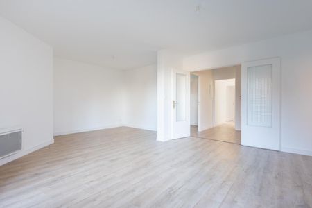 Location Appartement 3 pièces 70m² ANNECY LE VIEUX 74940 - Photo 2