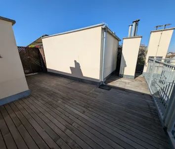 (reserviert) Lichtdurchflutete 3-Schlafzimmer-Maisonette mit Dachterrasse, Klimaanlage & Garagenplatz - absolute Hofruhelage - Foto 2
