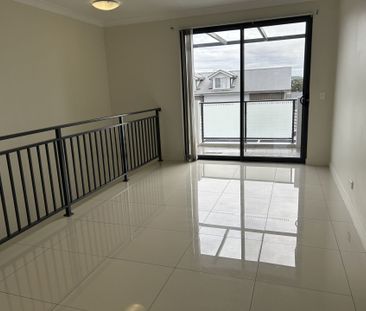 Central Location with views - Photo 6