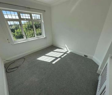 Penshurst Gardens, Edgware, HA8 - Photo 6