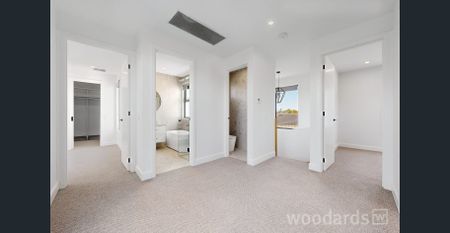 WOW Factor - Stunning Family Home in Perfect Location - Photo 5