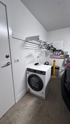 Sunshine North - Photo 1