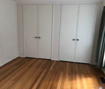 Family Friendly Living! - Photo 4