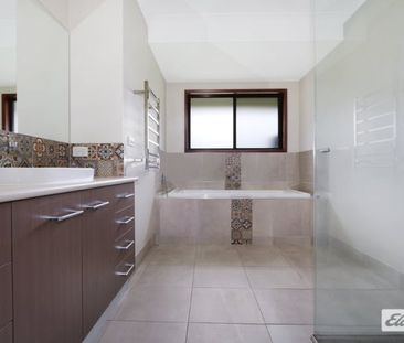 Large Family Home - Photo 6