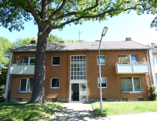 Top-Erdgeschoss-Wohnung * wird aktuell für Sie modernisiert * - Photo 1