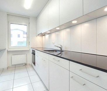 TEILSANIERT: 3.5-ZW à 70 m² im EG - Photo 2