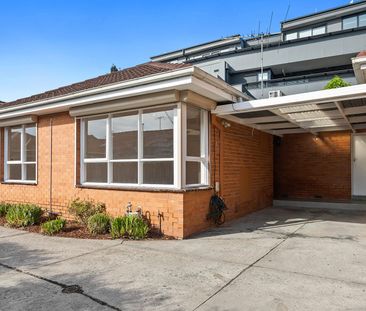 RENOVATED 2 BEDROOM UNIT IN CARNEGIE'S TOP SPOT - Photo 6