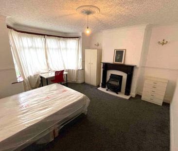 St Annes Road 5 Bedroom House - Photo 4