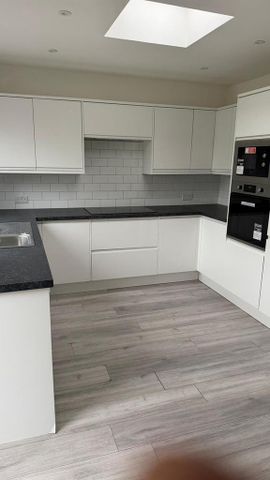 1 bedroom in a house share to rent - Photo 5