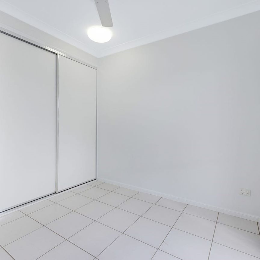 Beautifully Presented Modern Family Home with Room for the Whole Family! - Photo 1