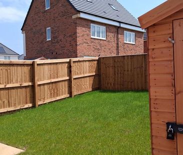 2 bedroom semi-detached house to rent - Photo 2