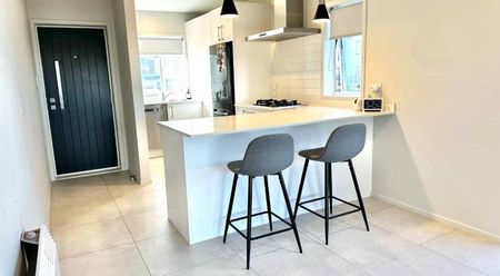 Cozy Retreat on Recovery Road, Papakura - Photo 3