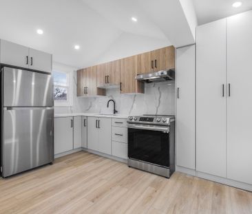 For Lease - 338 Old Mosley Street Unit# Unit 3, Wasaga Beach, Ontario - Photo 1