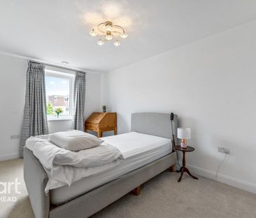 1 bedroom retirement property to rent - Photo 6
