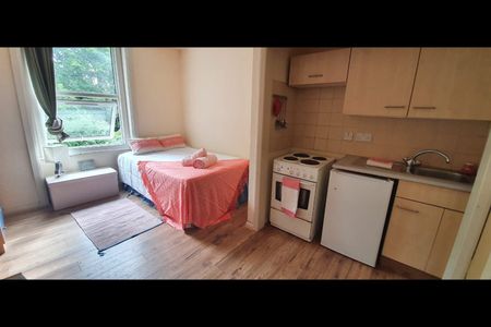 Studio Flat, Willesden Green, NW2 - Photo 2