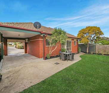 Living In The Heart Of Preston! - Photo 1