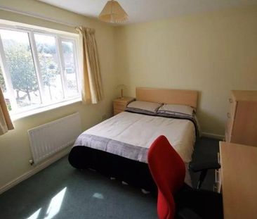 6 bedroom detached house to rent - Photo 4