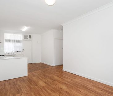 1 Bedroom ground floor walk to beach - Photo 5