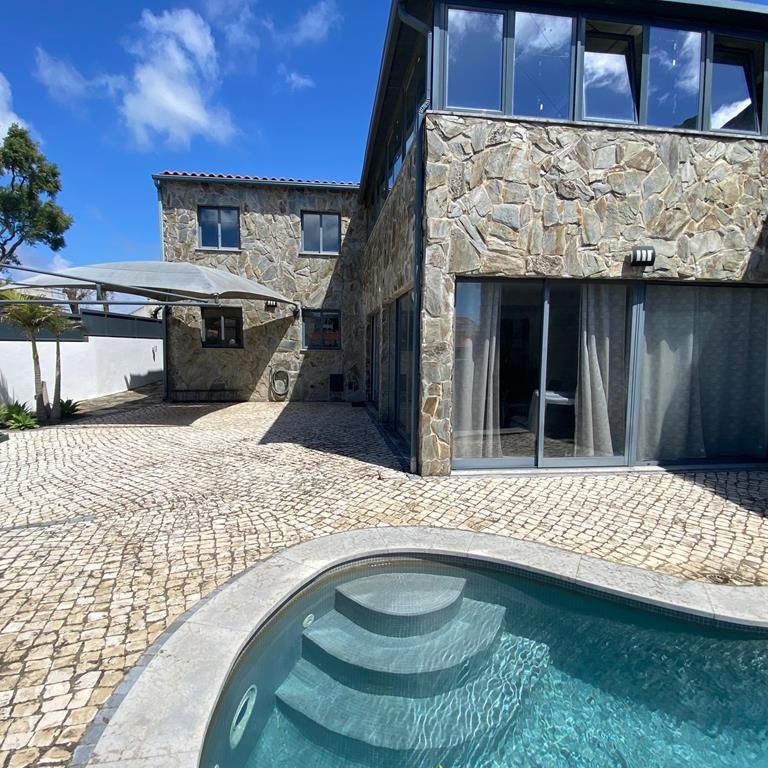 Moradia T3 remodelada com piscina e jardim para arrendamento em Alcoitão - Photo 1