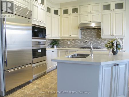 63 Hurst Avenue – Vaughan, Ontario - Photo 3