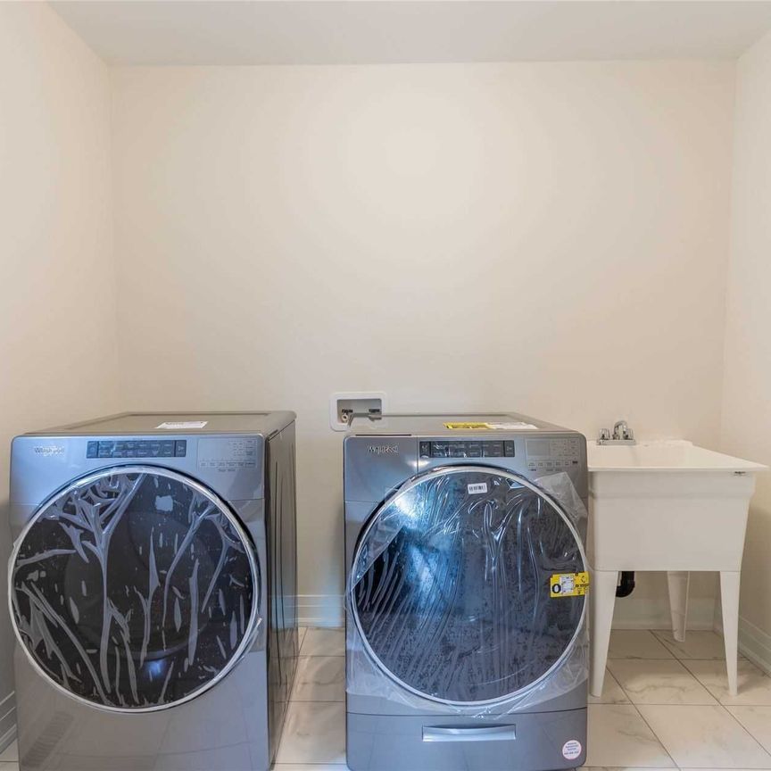 For Lease - 20 Bill Guy Drive Unit# Upper Level, Georgina, Ontario - Photo 1