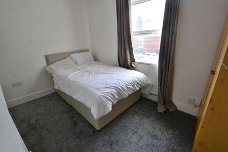 5 bedroom terraced house to rent - Photo 5