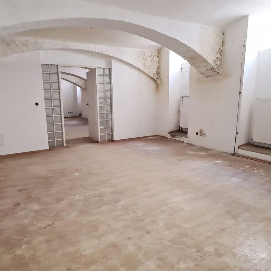 HILLERSTRASSE, straßenseitige 86 m² Lagerfläche oder Hobbyraum, 2 Räume, Parkettböden, Kellergeschoß - Photo 1