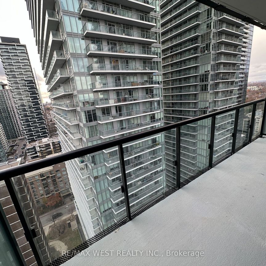 For Lease - 127 Broadway Avenue Unit# 2204S, Toronto, Ontario - Photo 1