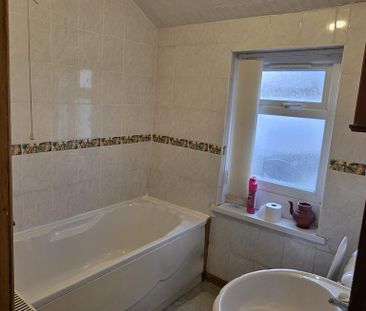 4 bedroom terraced house to rent - Photo 6