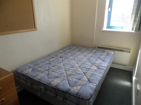 Queen Charlotte Street, Bristol - Photo 3