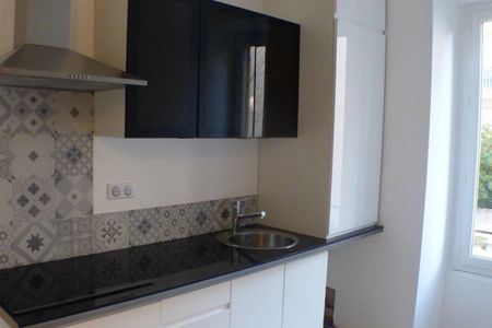 2 PIÈCES PARFAIT ETAT. NICE LIBÉRATION. - Photo 3